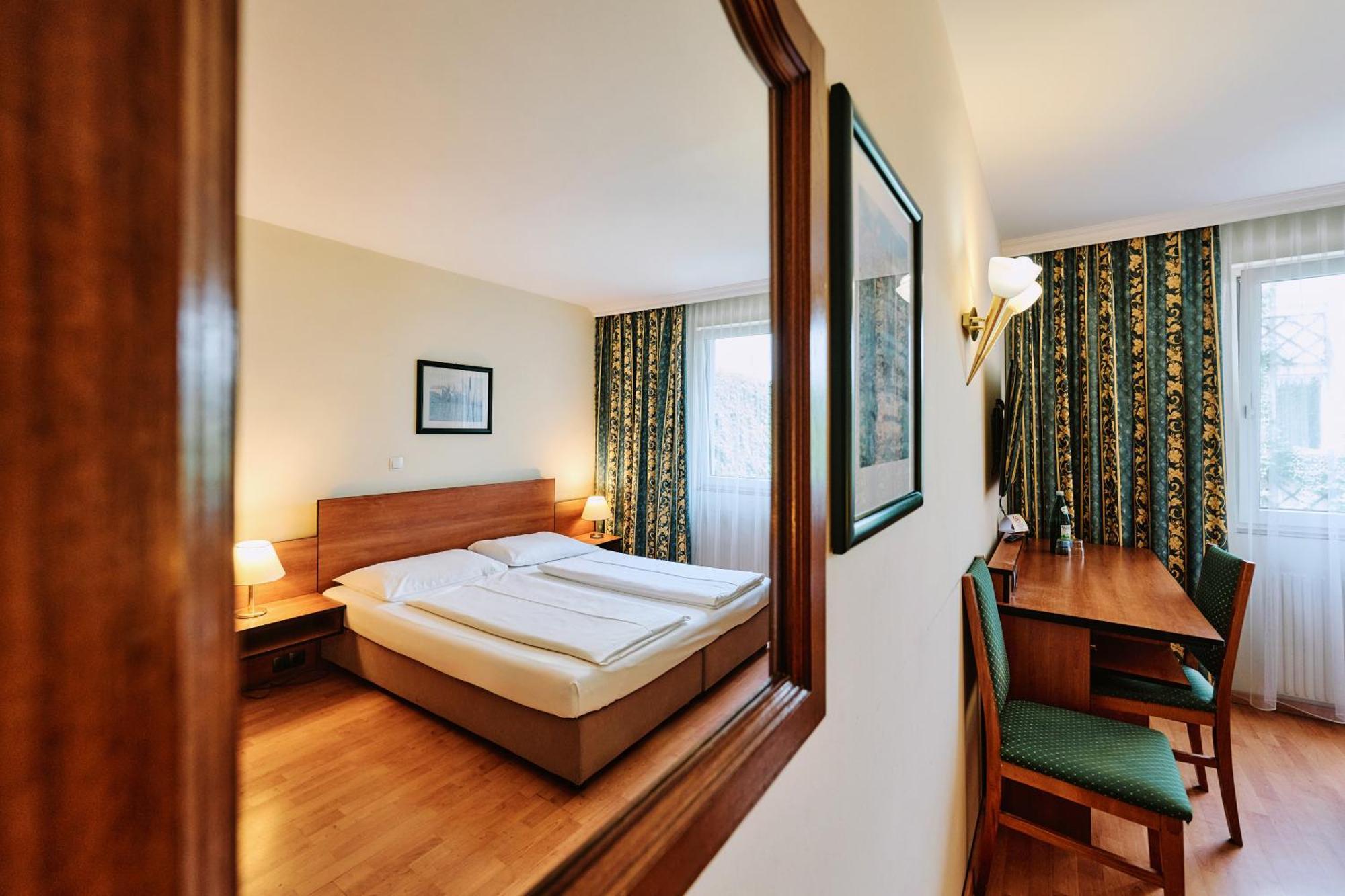 Hotel Deutschmeister Vienna Esterno foto